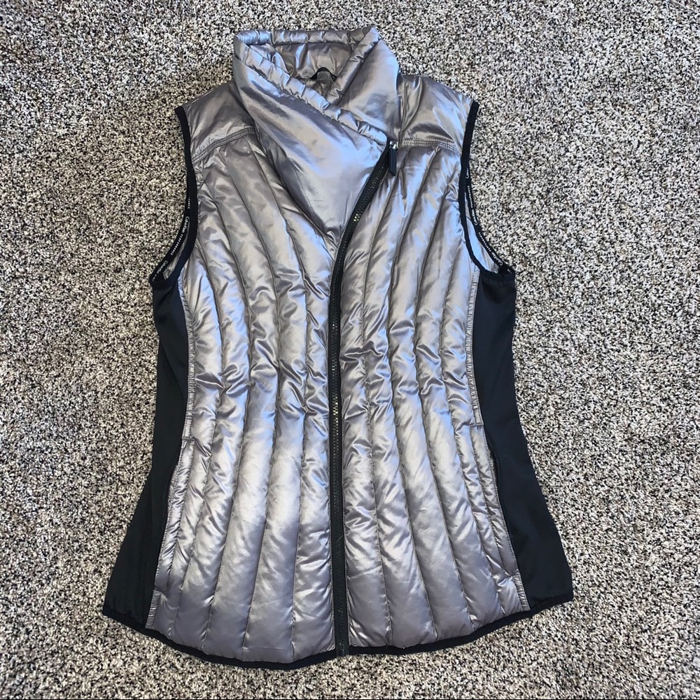 ALMOST BRAND NEW CALVIN KLEIN VEST